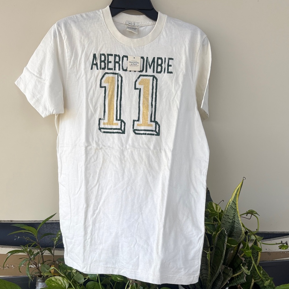Abercrombie & Fitch Cream Muscle Tee